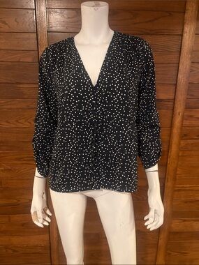 Black Polka Dot V-Neck Blouse with Three-Quarter Sleeves